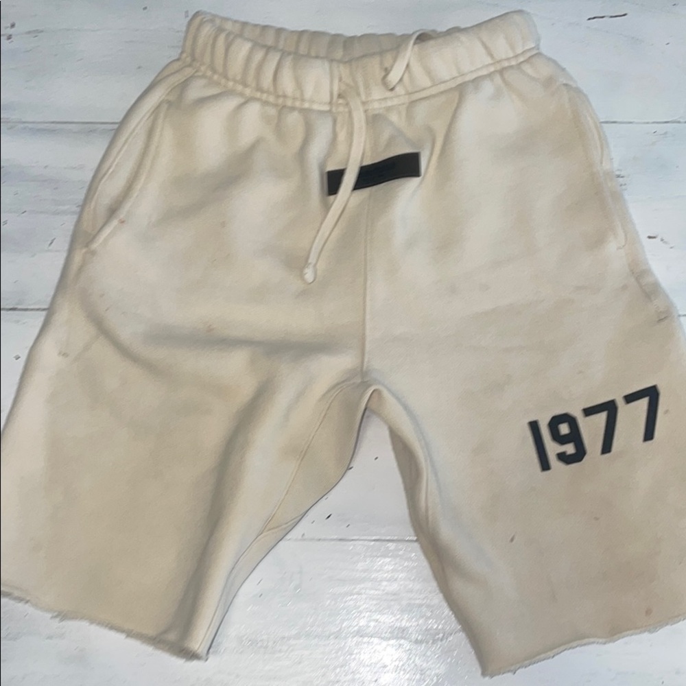 Essentials Fear of God 1977 Cream boys 8US cotton Shorts raw hem drawstring